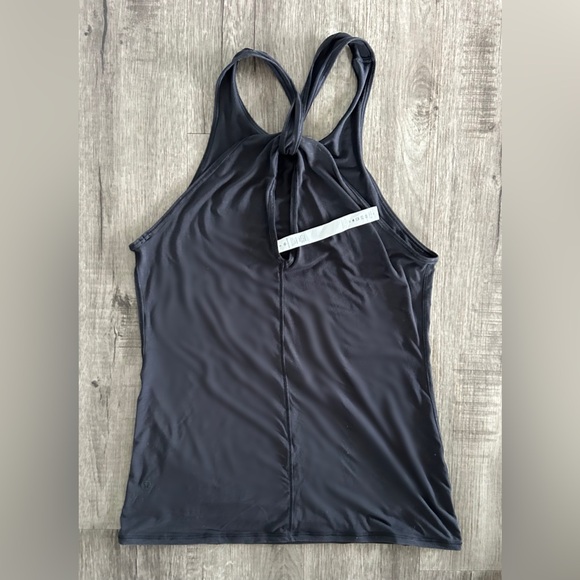 Lululemon Timeless Twist Tank size 4 - Picture 1 of 6